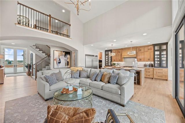 17601 Knox Street, Overland Park, KS 66221