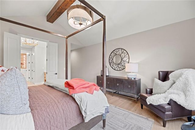 17601 Knox Street, Overland Park, KS 66221