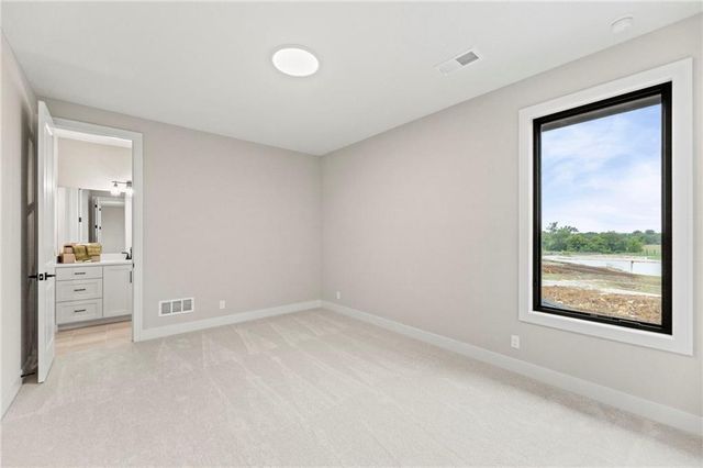 17601 Knox Street, Overland Park, KS 66221