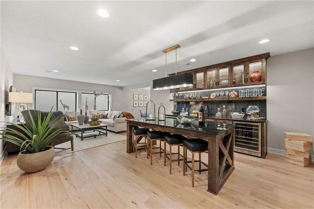 17601 Knox Street, Overland Park, KS 66221