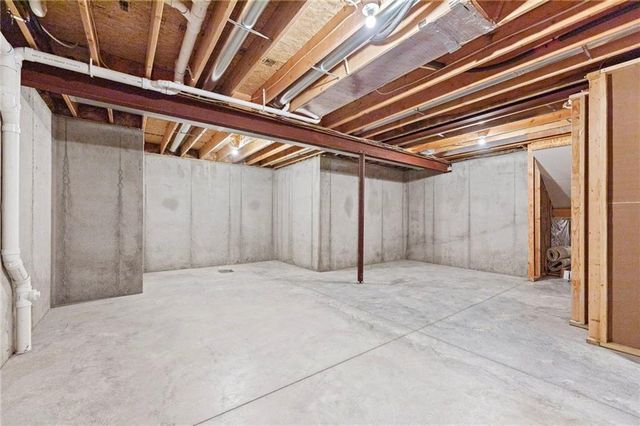 17601 Knox Street, Overland Park, KS 66221