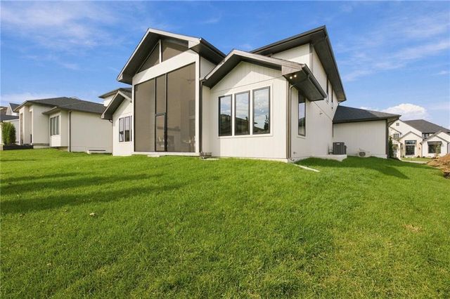 17601 Knox Street, Overland Park, KS 66221