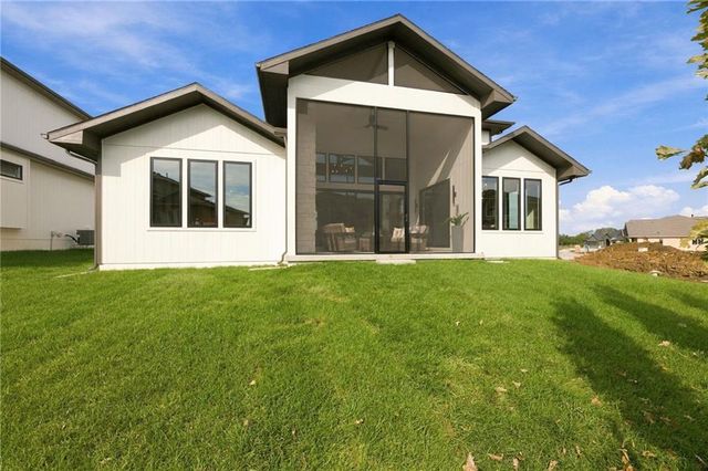 17601 Knox Street, Overland Park, KS 66221
