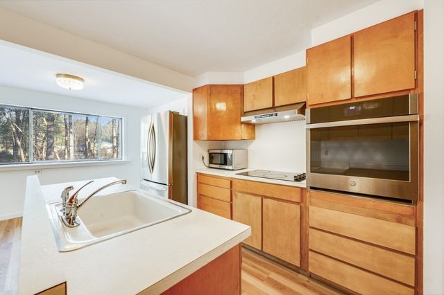 250 Hudson Rd, Sudbury, MA 01776