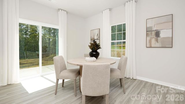 623 Country Oak Drive, Asheville, NC 28804