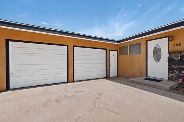 1128 Glorieta Street NE, Albuquerque, NM 87112