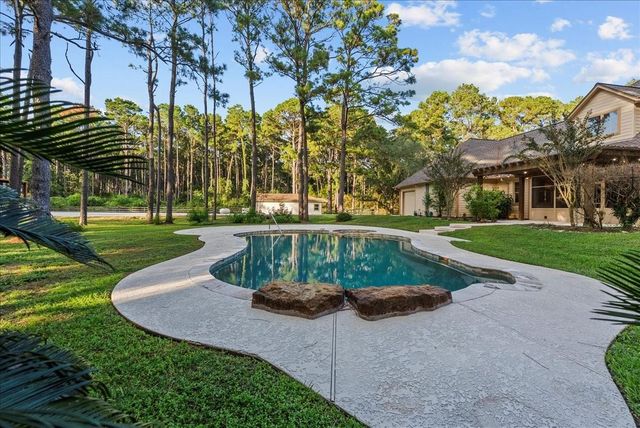 7306 Live Oak Circle, Alvin, TX 77511