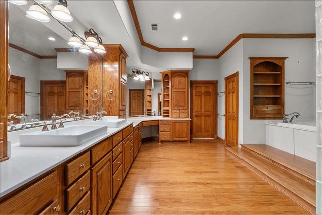 7306 Live Oak Circle, Alvin, TX 77511