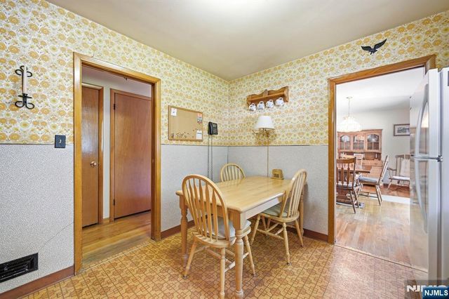 90 McNomee Street, Oakland, NJ 07436