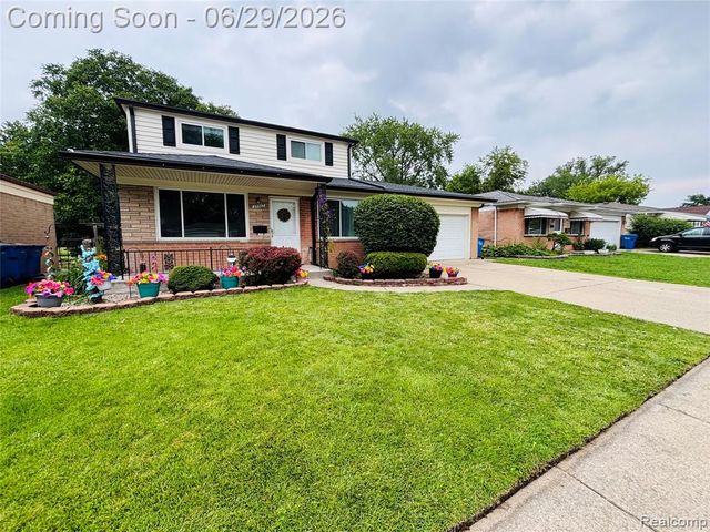 25562 Masch Avenue, Warren, MI 48091