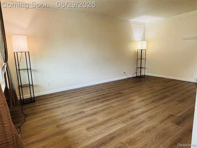 25562 Masch Avenue, Warren, MI 48091
