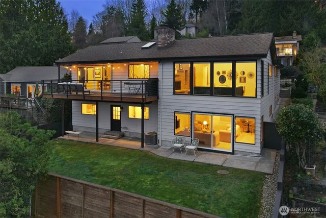 7710 57th Avenue NE, Seattle, WA 98115