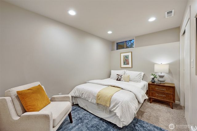 7710 57th Avenue NE, Seattle, WA 98115