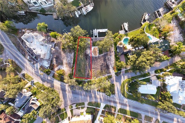 418 BLANCA AVENUE, Tampa, FL 33606