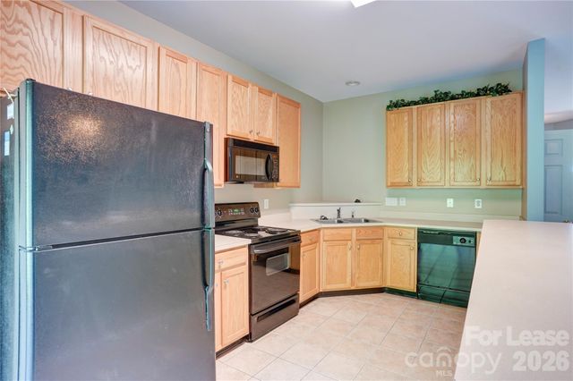 12411 Stratfield Place Circle, Pineville, NC 28134