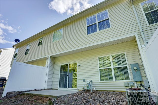 12411 Stratfield Place Circle, Pineville, NC 28134