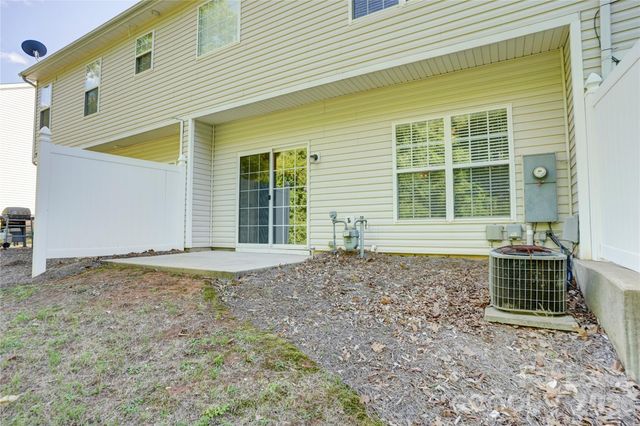 12411 Stratfield Place Circle, Pineville, NC 28134