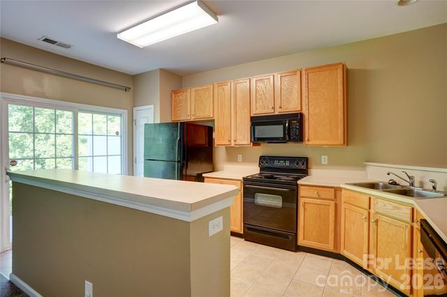 12411 Stratfield Place Circle, Pineville, NC 28134