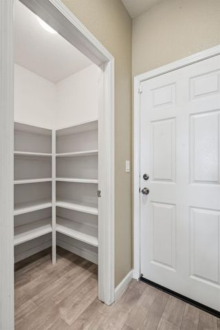5560 Lackland Way, Sacramento, CA 95835