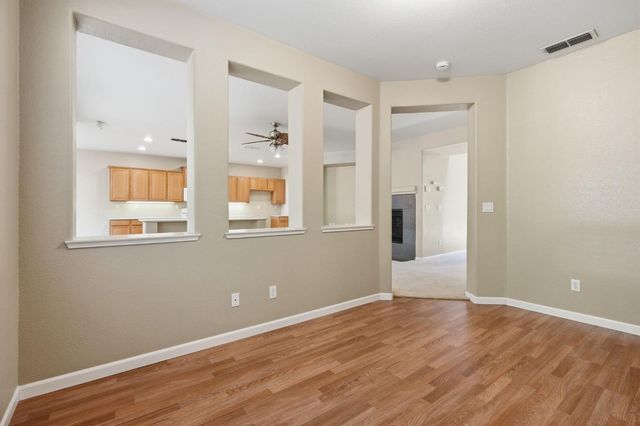 5560 Lackland Way, Sacramento, CA 95835