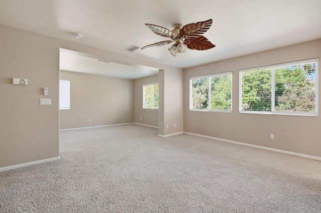 5560 Lackland Way, Sacramento, CA 95835