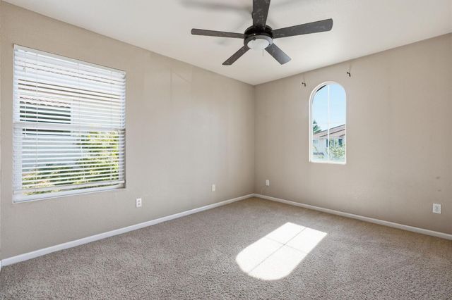 5560 Lackland Way, Sacramento, CA 95835