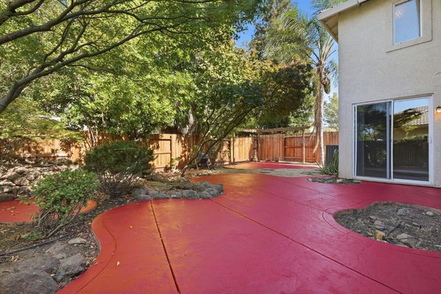 5560 Lackland Way, Sacramento, CA 95835