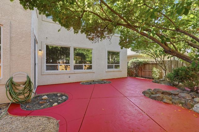 5560 Lackland Way, Sacramento, CA 95835
