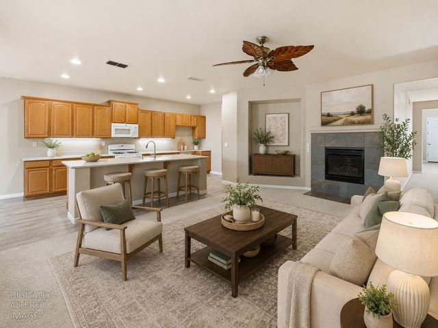 5560 Lackland Way, Sacramento, CA 95835