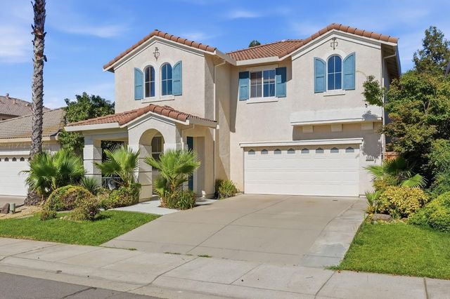 5560 Lackland Way, Sacramento, CA 95835