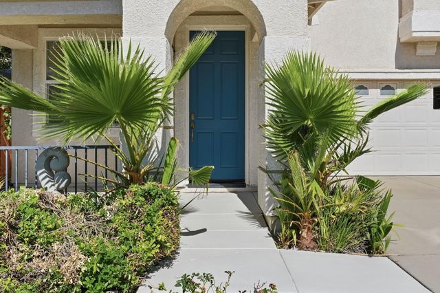 5560 Lackland Way, Sacramento, CA 95835