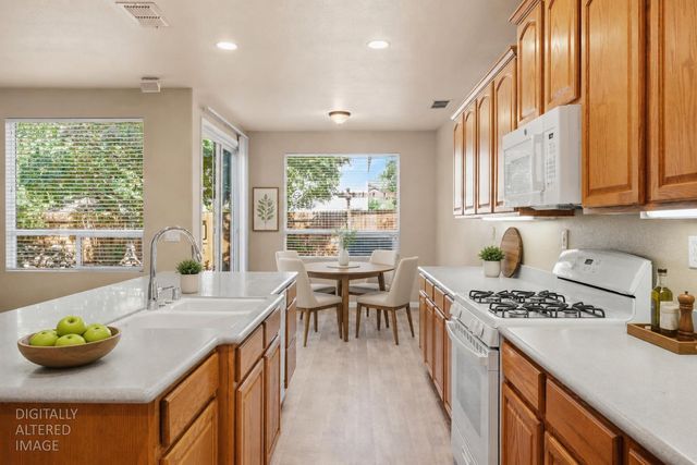 5560 Lackland Way, Sacramento, CA 95835