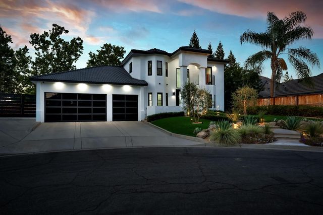 1292 E Valley Forge Drive, Fresno, CA 93720