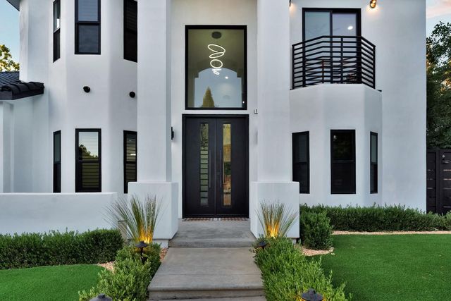 1292 E Valley Forge Drive, Fresno, CA 93720