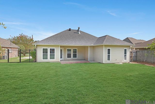 38199 Willow Lake East, Prairieville, LA 70769