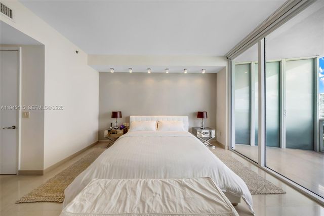 16001 Collins Ave 1502, Sunny Isles Beach, FL 33160