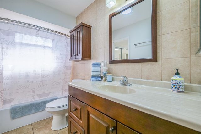 4421 NW 16th St 206-G, Lauderhill, FL 33313