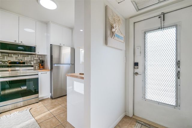 4421 NW 16th St 206-G, Lauderhill, FL 33313