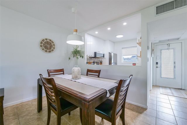 4421 NW 16th St 206-G, Lauderhill, FL 33313