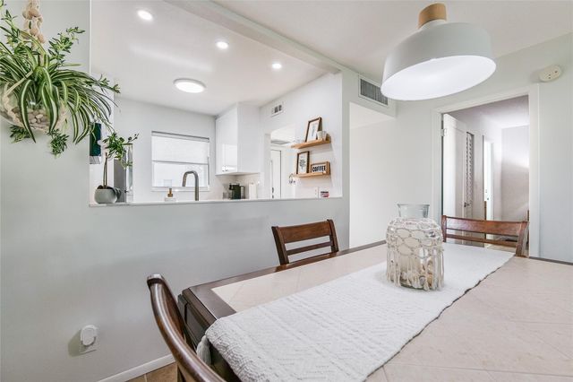 4421 NW 16th St 206-G, Lauderhill, FL 33313