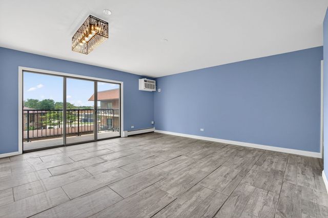 9540 Mayfield Avenue S307, Oak Lawn, IL 60453