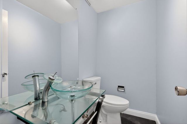 9540 Mayfield Avenue S307, Oak Lawn, IL 60453