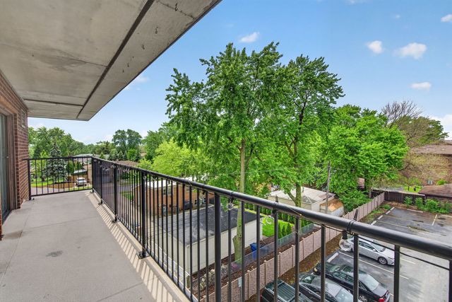 9540 Mayfield Avenue S307, Oak Lawn, IL 60453