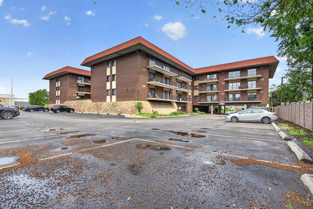 9540 Mayfield Avenue S307, Oak Lawn, IL 60453