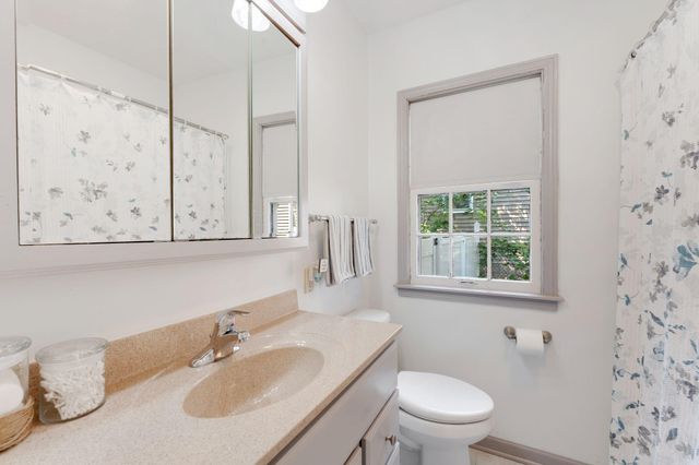 40 Belvidere Street W, Saint Paul, MN 55107