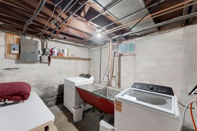 40 Belvidere Street W, Saint Paul, MN 55107