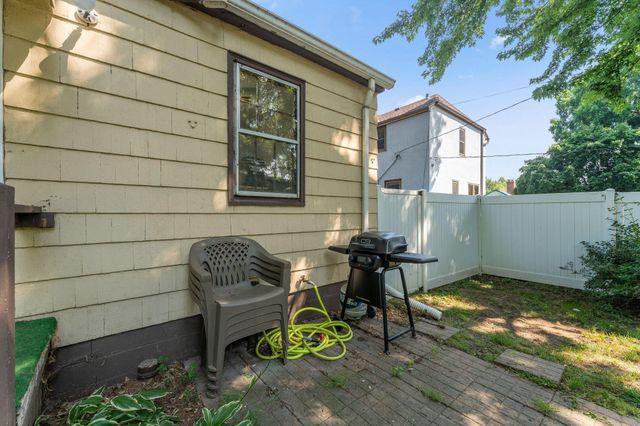 40 Belvidere Street W, Saint Paul, MN 55107