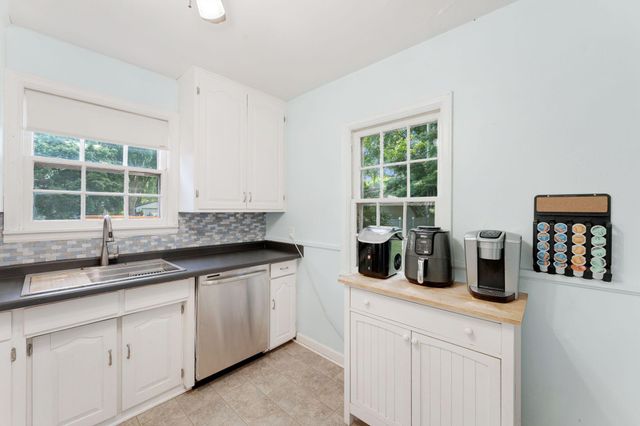 40 Belvidere Street W, Saint Paul, MN 55107