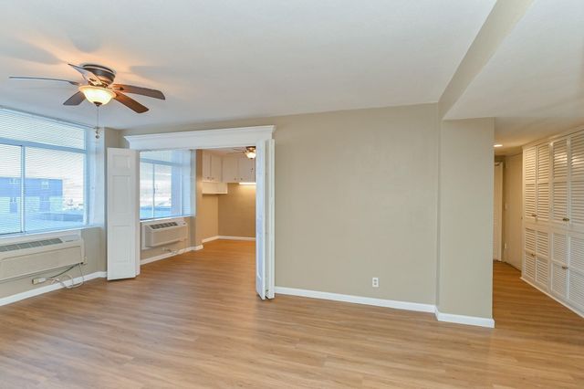 7520 Hornwood Drive 201W, Houston, TX 77036