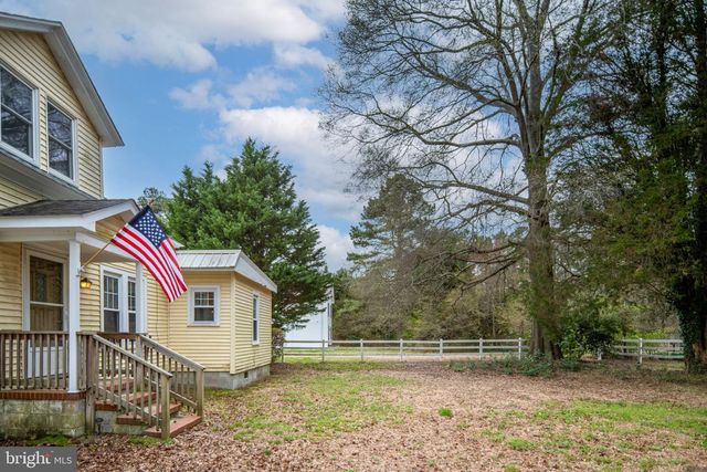 1881 FAIRPORT RD, Reedville, VA 22539